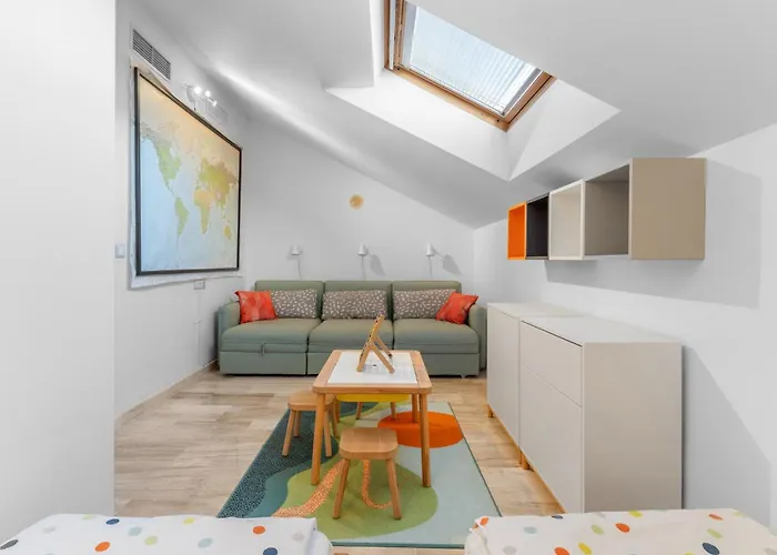 Duplex Penthouse With 4 Bedrooms *